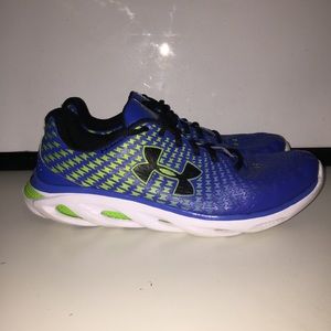 Under Armour Men's Spine Clutch Shoes size 9
